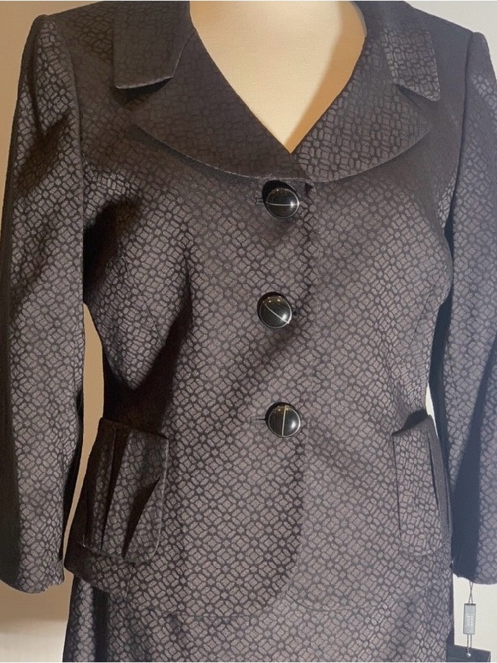 Tahari Women's Textured Deep Brown Blazer